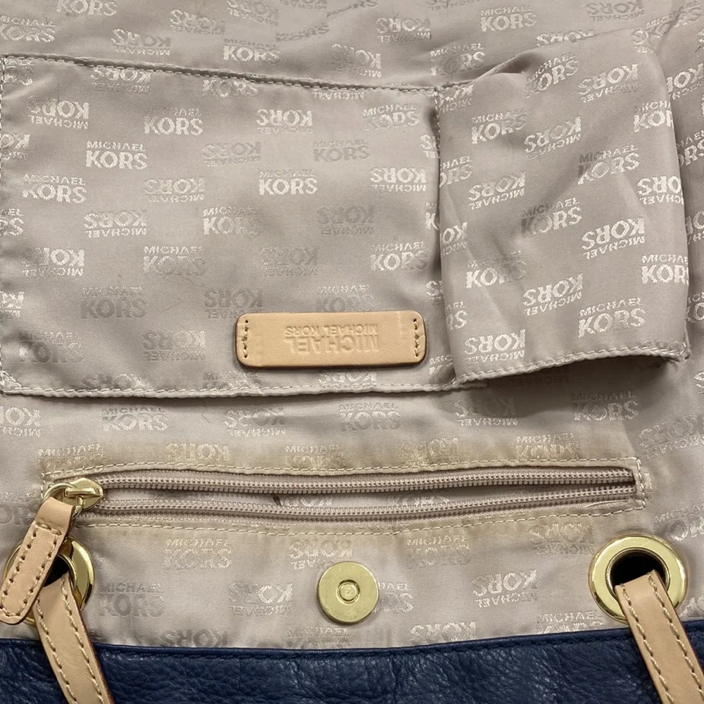 Michael Kors Handbag - Picture 6 of 12